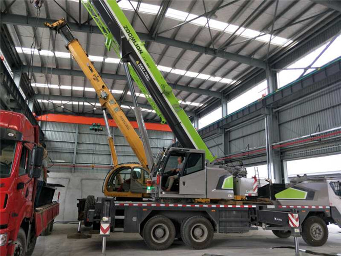 桥东区高空车出租需要注意哪些安全事项？